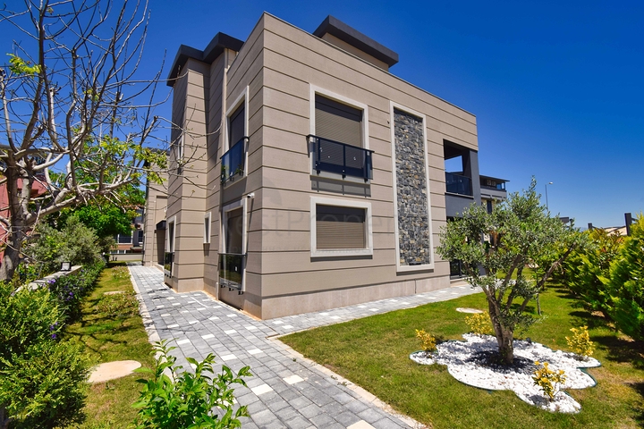 شقق دوبلكس 1+1 ، 2+1 و 4+1 في منطقة بيليك أنطاليا 