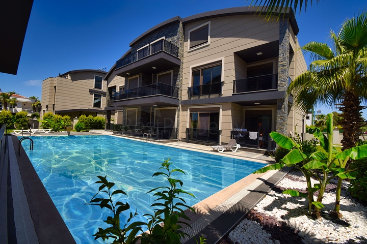 شقق في شقق دوبلكس 2+1 و 4+1 في منطقة بيليك - أنطاليا 