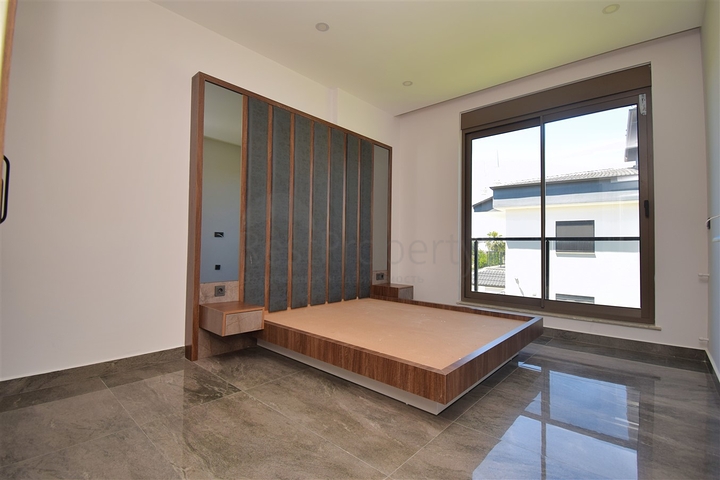 شقق في شقق دوبلكس 2+1 و 4+1 في منطقة بيليك - أنطاليا 