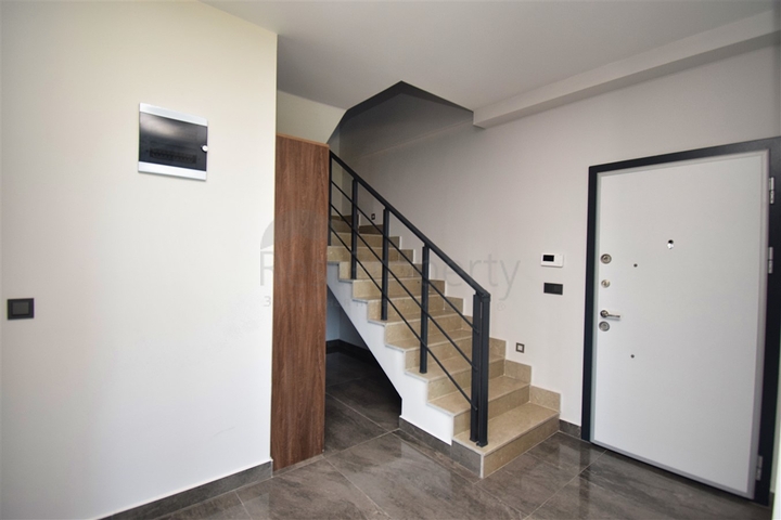 شقق في شقق دوبلكس 2+1 و 4+1 في منطقة بيليك - أنطاليا 