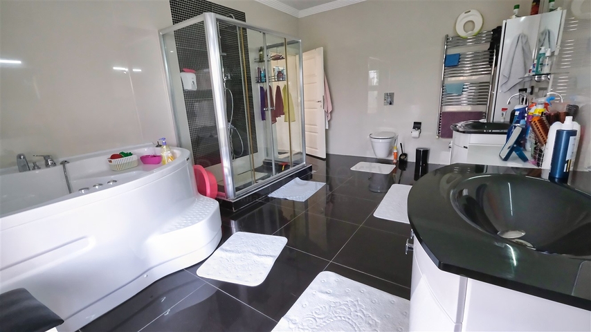 فيلا 4+1 في دوشيمالتي-منطقة أنطاليا 