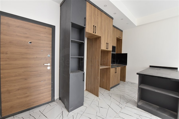 للبيع شقة 1+1 -ضمن مجمع جديد -في اوبا / الانيا 