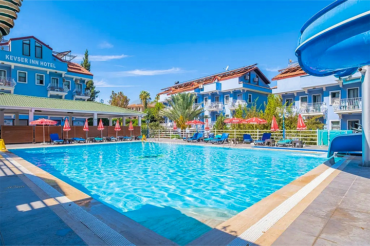 فندق من 57 غرفة في منطقة فتحية-أنطاليا معروض للبيع 