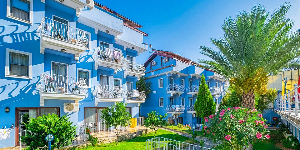 فندق من 57 غرفة في منطقة فتحية-أنطاليا معروض للبيع 