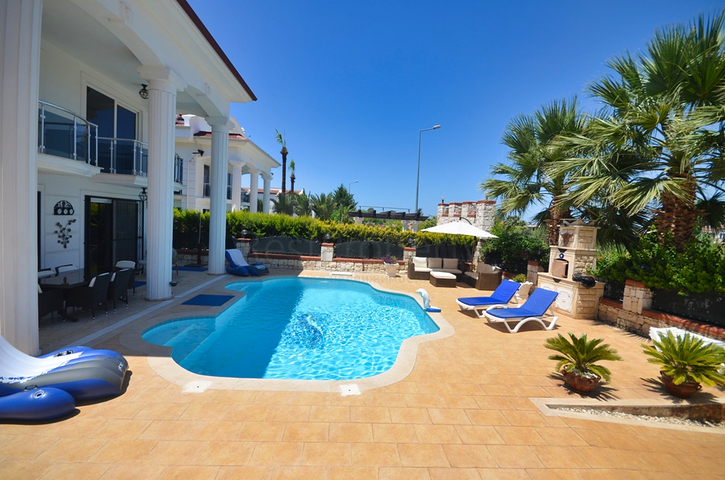 فيلا 3+1 في فتحية-منطقة أنطاليا