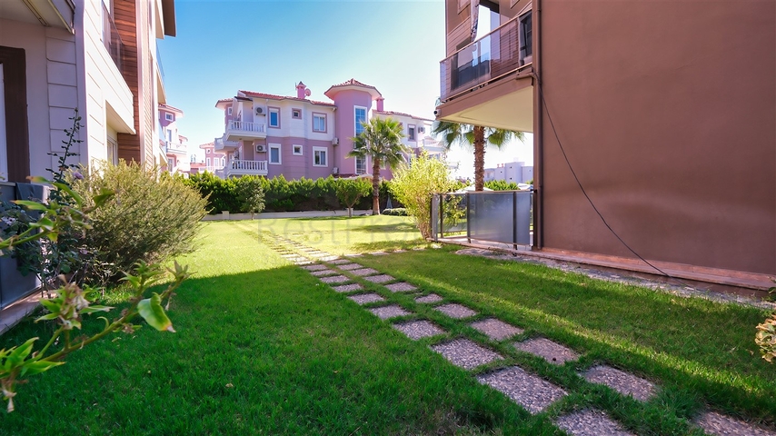 شقة 4 + 1 في منطقة بيليك أنطاليا 