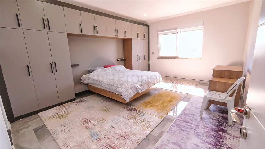 شقة 4 + 1 في منطقة بيليك أنطاليا 