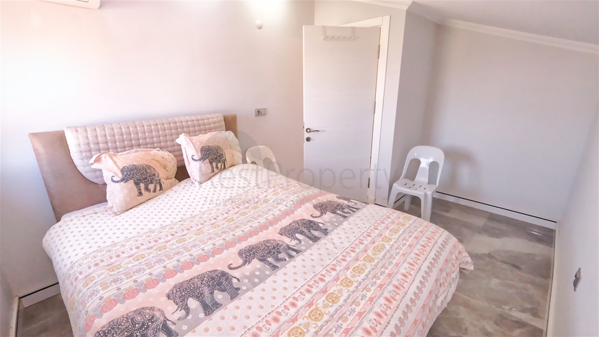 شقة 4 + 1 في منطقة بيليك أنطاليا 