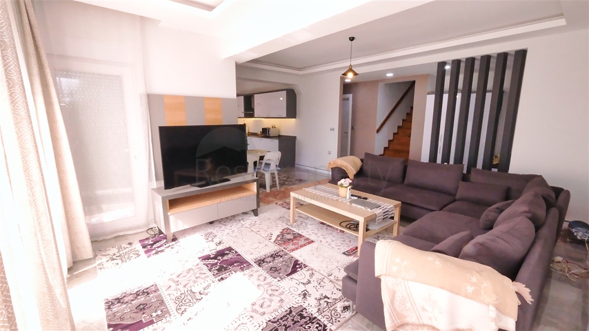 شقة 4 + 1 في منطقة بيليك أنطاليا 