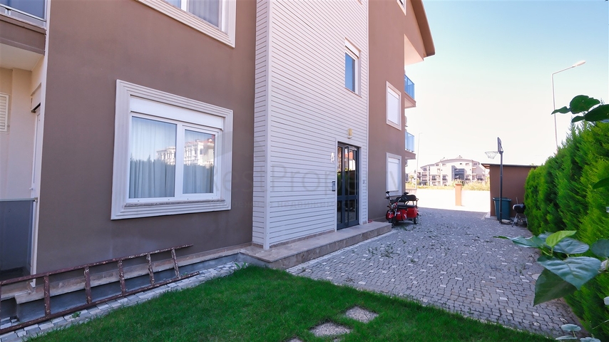 شقة 4 + 1 في منطقة بيليك أنطاليا 