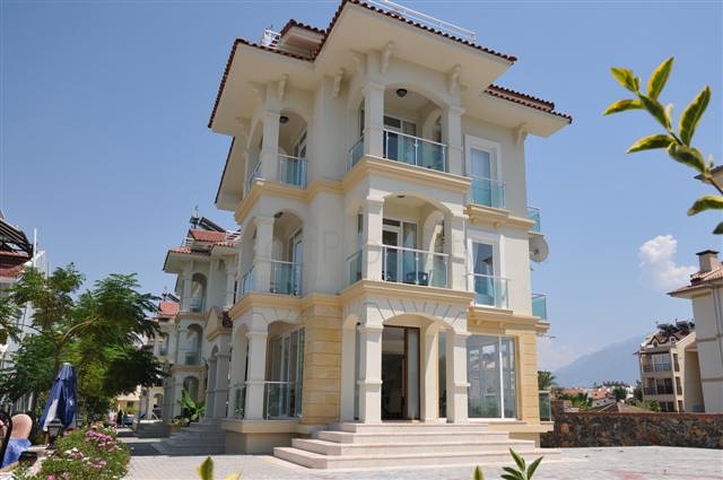 شقة فندقية من 24 غرفة في فتحية-منطقة أنطاليا للبيع 