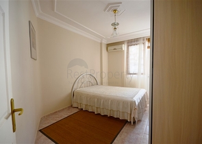 شقة مؤثثة بالكامل في مركز مدينة ألانيا بسعر مغري جداً