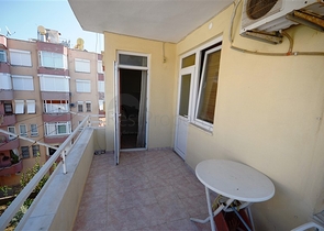 شقة مؤثثة بالكامل في مركز مدينة ألانيا بسعر مغري جداً