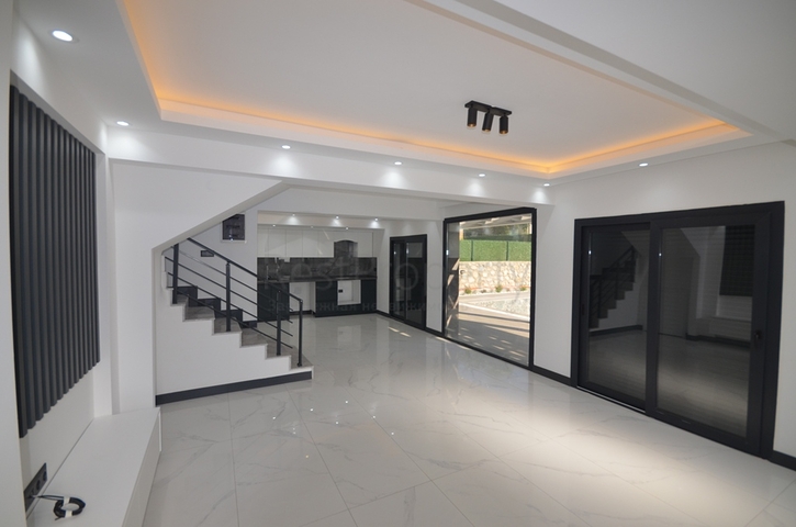 فيلا 3+1 في فتحية-منطقة أنطاليا 