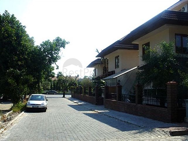 فيلات توأم في كيمير مع 5 غرف نوم بالقرب من البحر