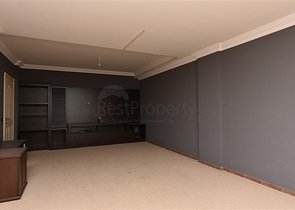 فيلا اطلالة بحرية في الانيا - مستقلة - تصميم 5 غرف وصالة - في مركز الانيا