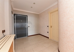 فيلا اطلالة بحرية في الانيا - مستقلة - تصميم 5 غرف وصالة - في مركز الانيا