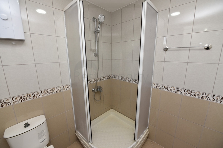 ضمن منطقة سكنية هادئة - شقة غرفتين وصالة مفروشة - في افسلار غرب الانيا 