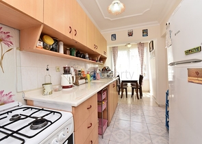 شقة بسعر مناسب - تصميم 2 غرفة وصالة -مطبخ منفصل - في مهموتلار / الانيا 