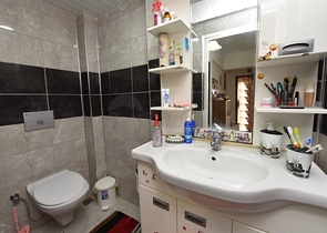 شقة بسعر مناسب - تصميم 2 غرفة وصالة -مطبخ منفصل - في مهموتلار / الانيا 