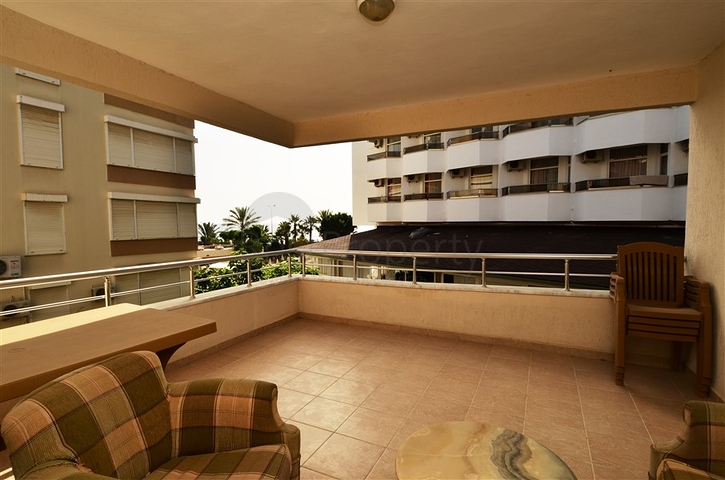 شقق 1+1 في مجمع مع شاطئ خاص