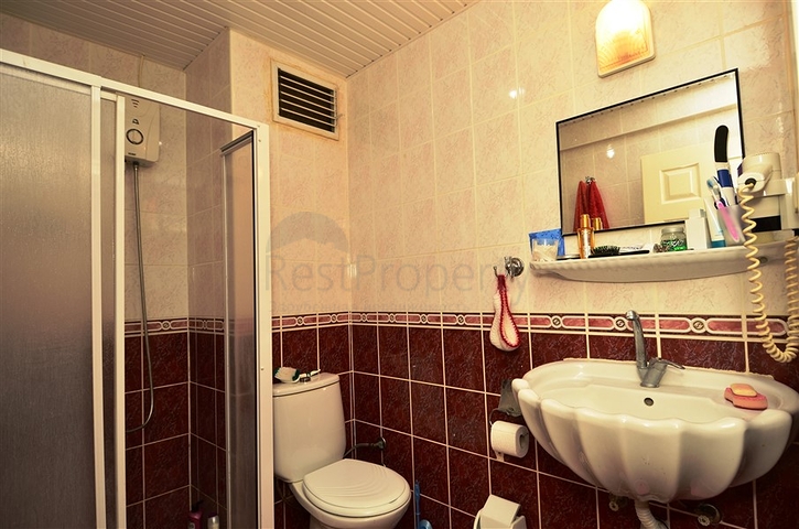 شقق 1+1 في مجمع مع شاطئ خاص