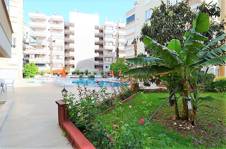 شقق 1+1 في مجمع مع شاطئ خاص