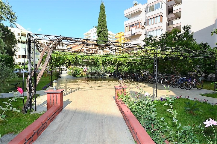 شقق 1+1 في مجمع مع شاطئ خاص