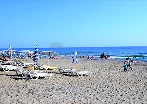 شقق 1+1 في مجمع مع شاطئ خاص