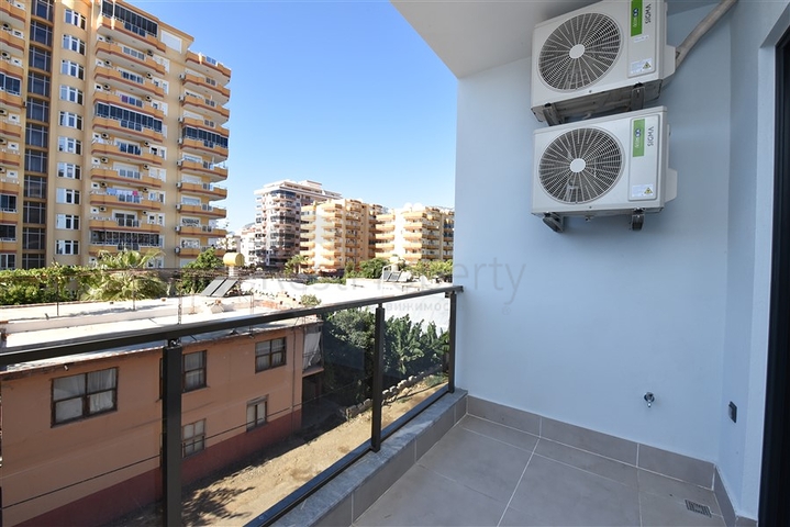 شقق اطلالة بحر في الانيا - غرفة وصالة -مجمع جديد -في كارجيجاك / الانيا 