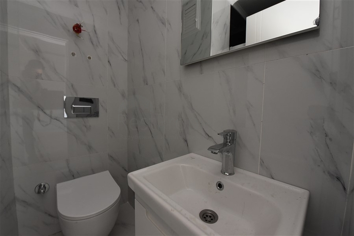 شقق اطلالة بحر في الانيا - غرفة وصالة -مجمع جديد -في كارجيجاك / الانيا 