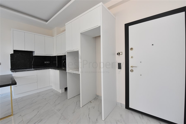 شقق اطلالة بحر في الانيا - غرفة وصالة -مجمع جديد -في كارجيجاك / الانيا 