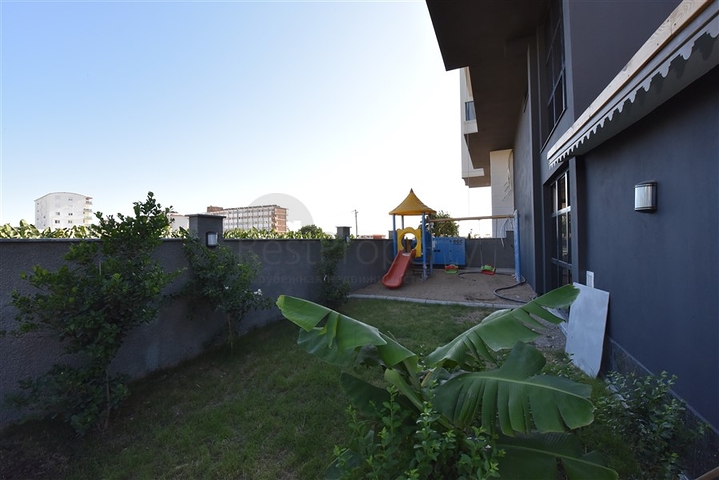 شقق اطلالة بحر في الانيا - غرفة وصالة -مجمع جديد -في كارجيجاك / الانيا 