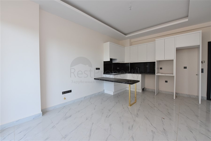 شقق اطلالة بحر في الانيا - غرفة وصالة -مجمع جديد -في كارجيجاك / الانيا 