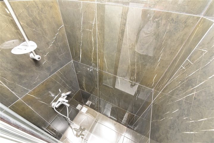 شقق اطلالة بحر في الانيا - غرفة وصالة -مجمع جديد -في كارجيجاك / الانيا 