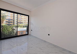 شقق اطلالة بحر في الانيا - غرفة وصالة -مجمع جديد -في كارجيجاك / الانيا 