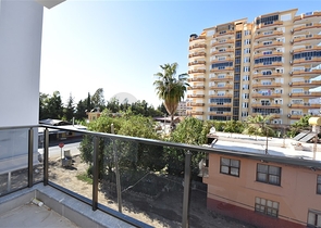 شقق اطلالة بحر في الانيا - غرفة وصالة -مجمع جديد -في كارجيجاك / الانيا 