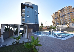 شقق اطلالة بحر في الانيا - غرفة وصالة -مجمع جديد -في كارجيجاك / الانيا 