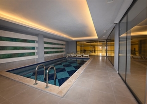 شقق اطلالة بحر في الانيا - غرفة وصالة -مجمع جديد -في كارجيجاك / الانيا 