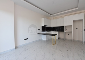 شقق اطلالة بحر في الانيا - غرفة وصالة -مجمع جديد -في كارجيجاك / الانيا 