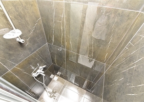 شقق اطلالة بحر في الانيا - غرفة وصالة -مجمع جديد -في كارجيجاك / الانيا 