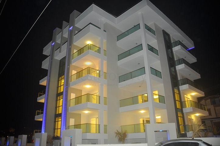 دوبلكس ثلاث غرف وصالة مميزة بتراسات واسعة في افسلار / الانيا 