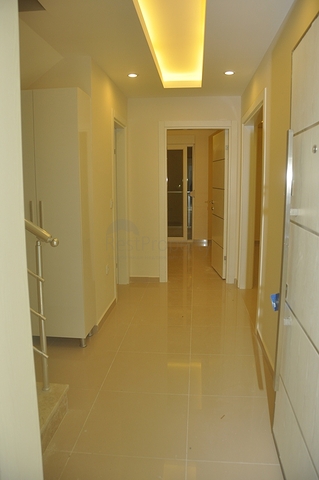 دوبلكس ثلاث غرف وصالة مميزة بتراسات واسعة في افسلار / الانيا 