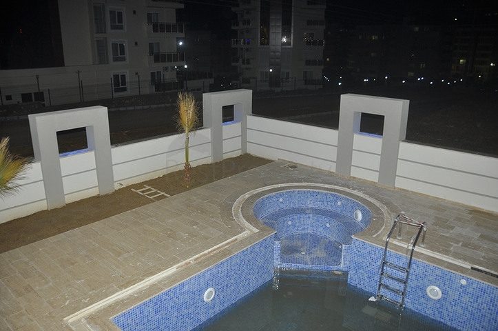 دوبلكس ثلاث غرف وصالة مميزة بتراسات واسعة في افسلار / الانيا 