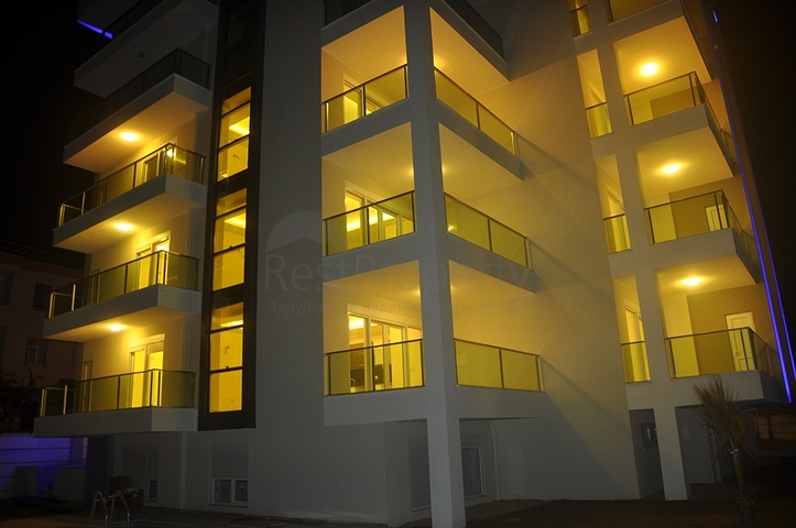 دوبلكس ثلاث غرف وصالة مميزة بتراسات واسعة في افسلار / الانيا 