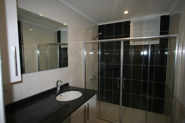 دوبلكس ثلاث غرف وصالة مميزة بتراسات واسعة في افسلار / الانيا 