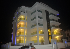 دوبلكس ثلاث غرف وصالة مميزة بتراسات واسعة في افسلار / الانيا 