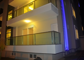 دوبلكس ثلاث غرف وصالة مميزة بتراسات واسعة في افسلار / الانيا 