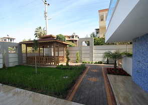 دوبلكس ثلاث غرف وصالة مميزة بتراسات واسعة في افسلار / الانيا 