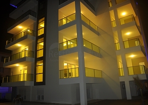 دوبلكس ثلاث غرف وصالة مميزة بتراسات واسعة في افسلار / الانيا 